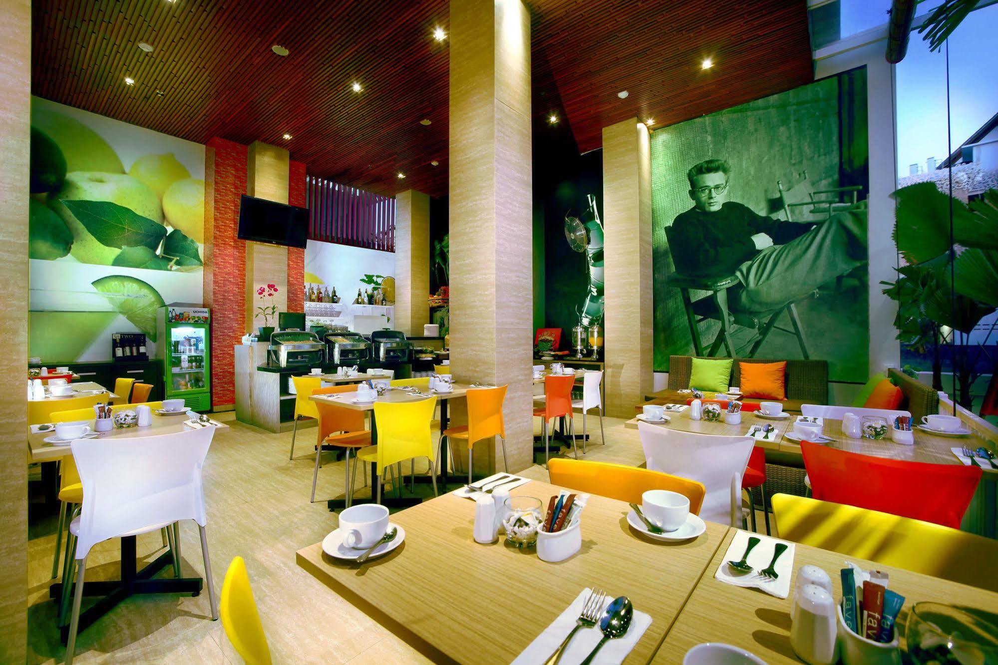 Favehotel Kuta Square Екстериор снимка