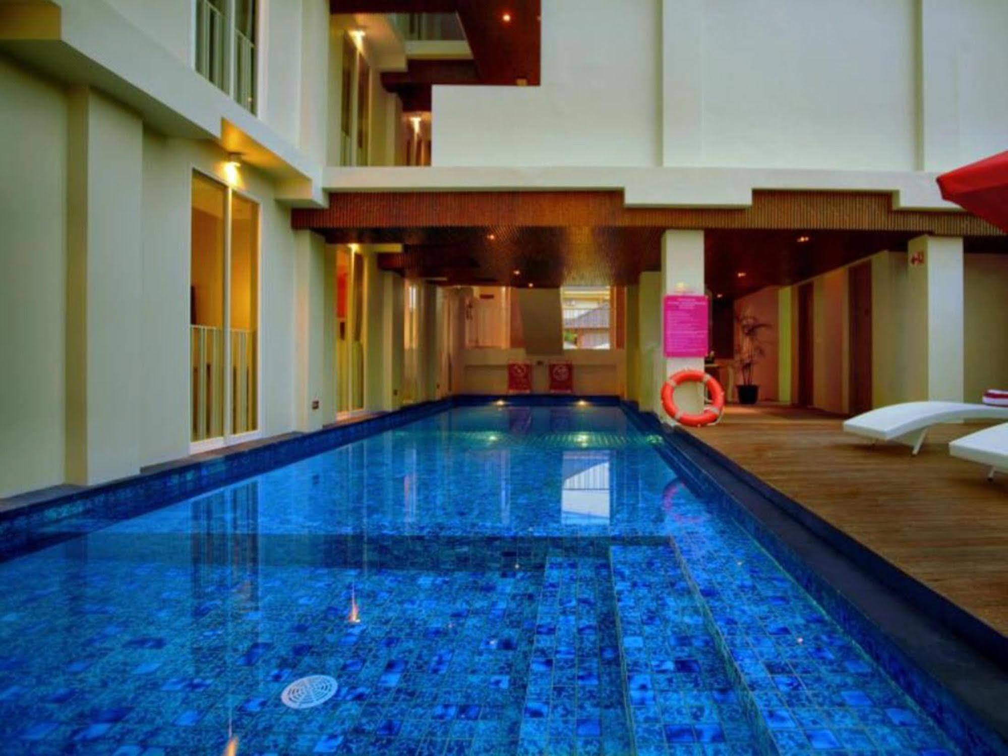 Favehotel Kuta Square Екстериор снимка